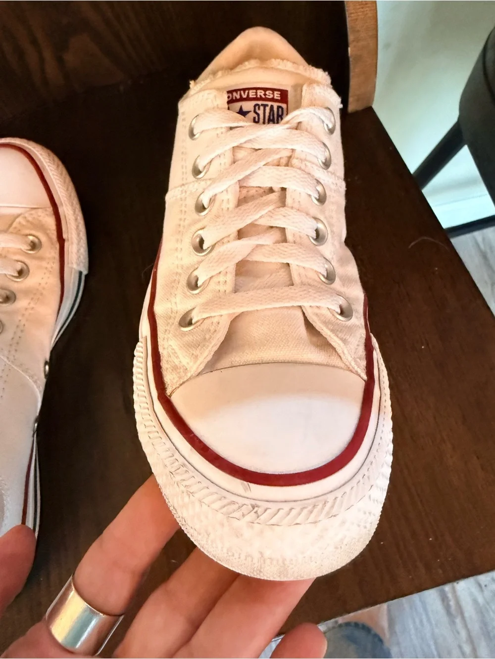 Converse Chuck Taylor All Star Low Top Sneakers women's size 6.5